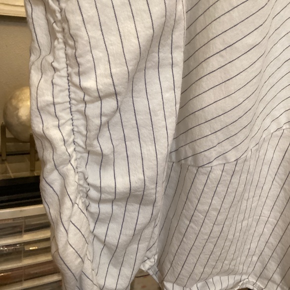 White Zara Blouse with Blue Pin Stripes, Puffed Long Sleeves and Bow on Sholuder - Picture 6 of 9